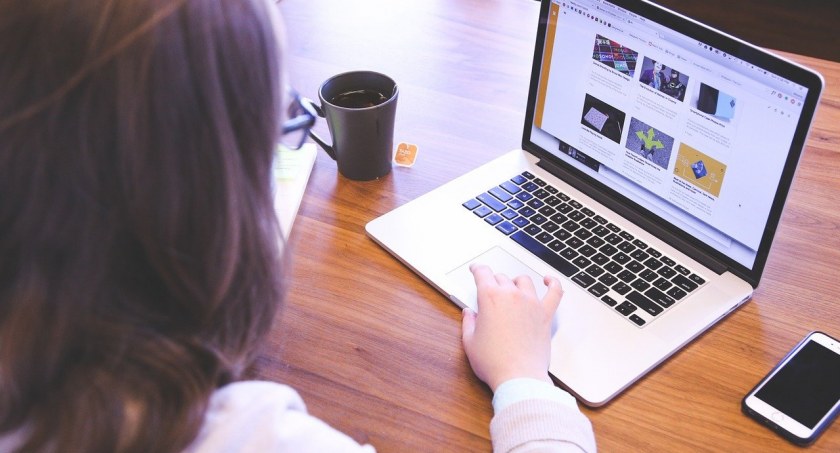 Gmina Nowa Karczma. Pozyskali ponad 760 tys. zł na zakup laptopów dla dzieci z rodzin popegeerowskich