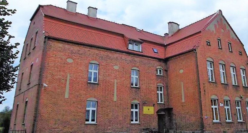 Gorąca dyskusja na sesji o budowie ścieżki rowerowej i szkoły w Skorzewie