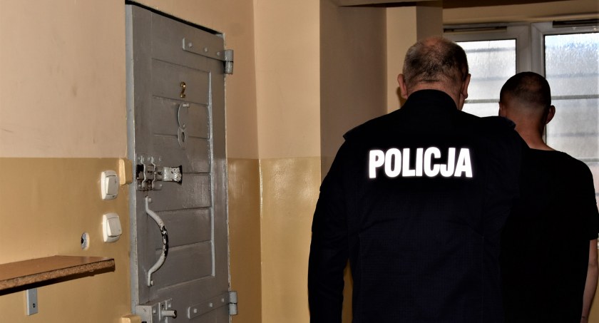 Chciał pomóc, a okazało się, że po służbie złapał złodzieja samochodu