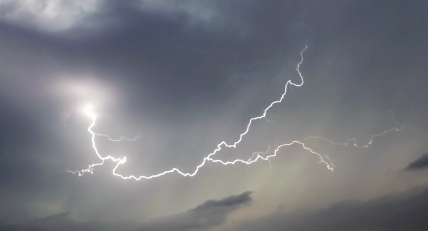 Środa upłynie pod znakiem burz - wydano ostrzeżenia 