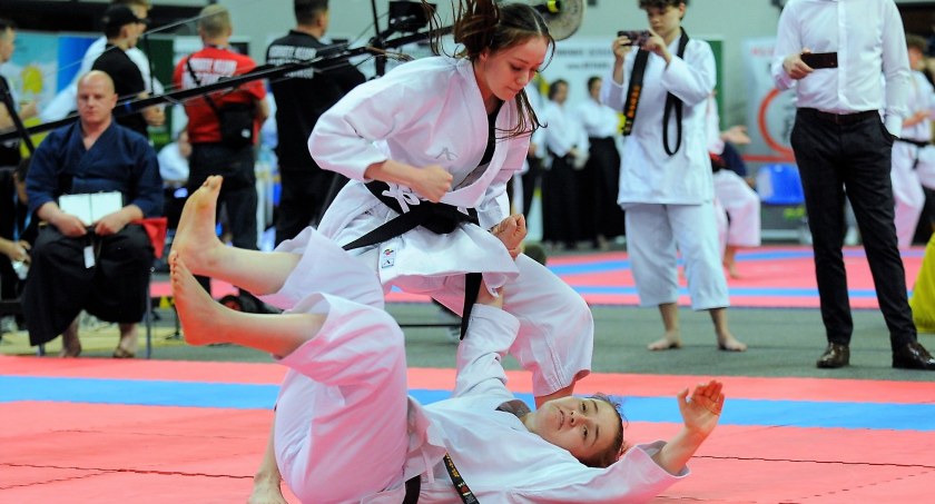 Magdalena Mielnik z czterema medalami Mistrzostw Polski w karate tradycyjnym