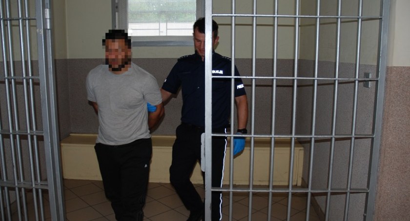 Włamywali się do automatów myjni samochodowych - wpadli w ręce kościerskich policjantów