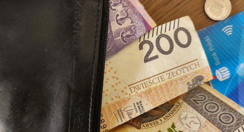 Mimo trudności w gospodarce, przybywa milionerów w powiecie kościerskim