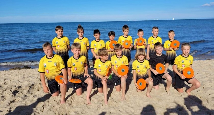 Piłkarze Santany Wielki Klincz po raz pierwszy rywalizowali na piasku