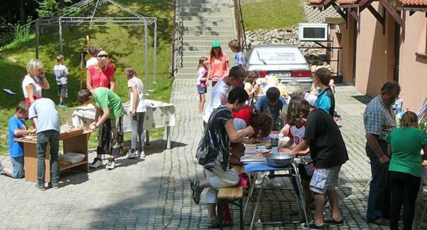 Pełne atrakcji wakacyjne zajęcia w kościerskiej 