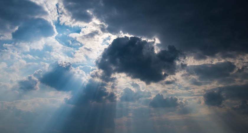 Bez letnich temperatur? Sprawdź pogodę na najbliższe dni