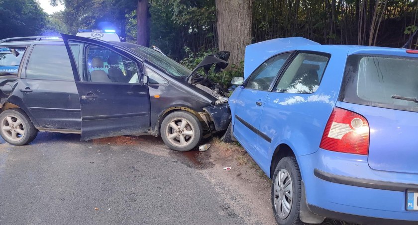 Nowa Karczma. Nieudane wyprzedzanie ciężarówki - dwie osoby w szpitalu