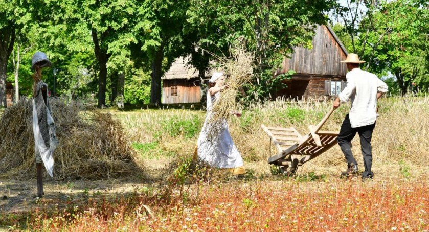 Święto Matki Boskiej Zielnej w Muzeum we Wdzydzach. Pokaz dawnych zwyczajów kaszubskich