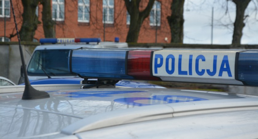 Kościerzyna. Uderzył BMW w ogrodzenie - 64-latek zmarł w szpitalu