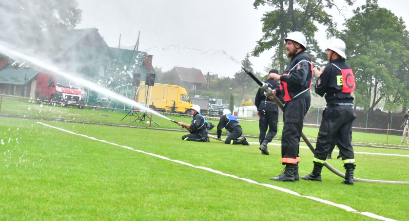 Powiatowe Zawody Sportowo-Pożarnicze w Kościerzynie. OSP Raduń było najlepsze