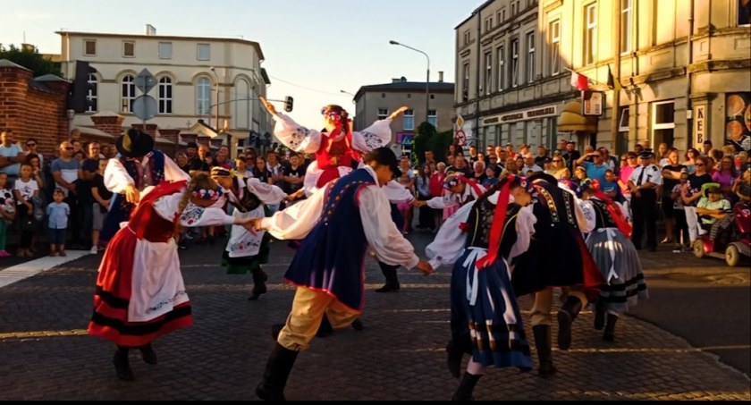 Kochasz Kaszuby? Lubisz tańczyć i śpiewać? Wstąp do KZPiT Kościerzyna!