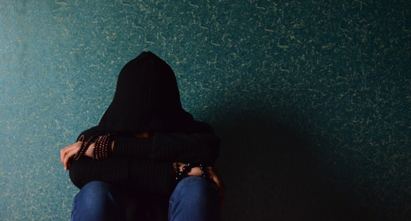 Coraz więcej uczniów popełnia samobójstwo. Specjaliści biją na alarm
