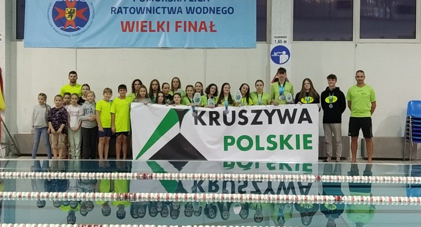 Wysokaa forma młodych ratowników Klubu Sportowego Aqua Sport