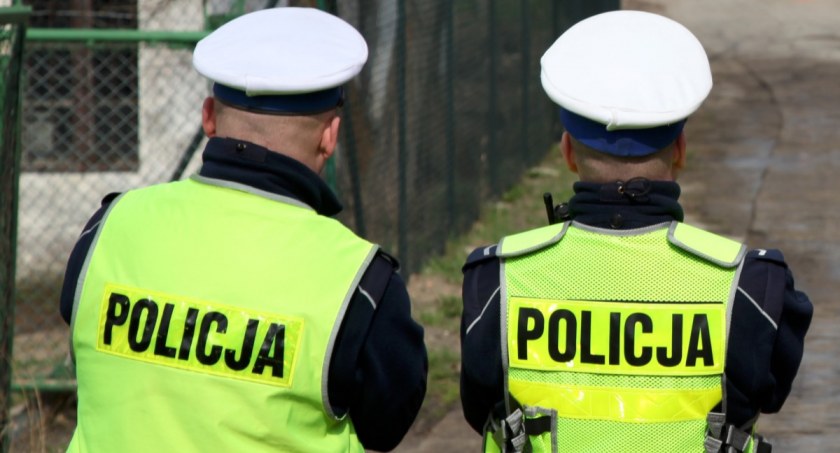 Pędzili przez teren zabudowany - stracili prawo jazdy 