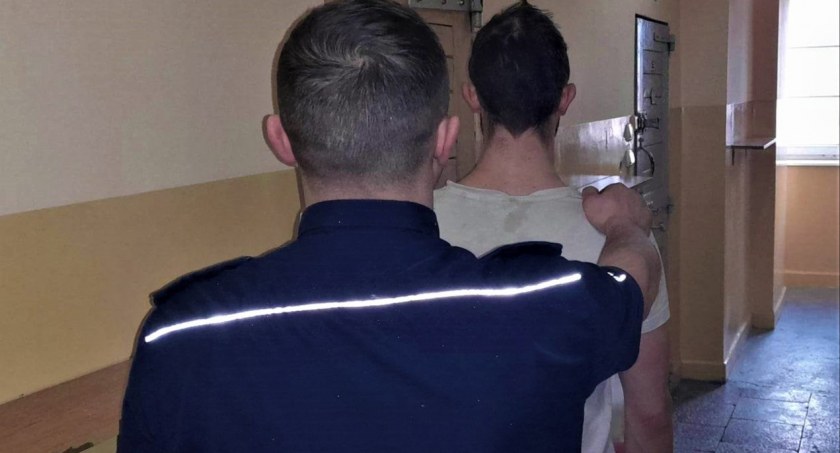 Kościerzyna. Ukradł odkurzacz z samochodu - 24-latek z zarzutami