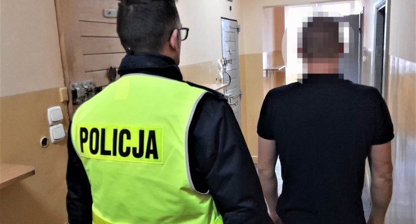 Na widok policjantów wpadł w panikę - to przez narkotyki