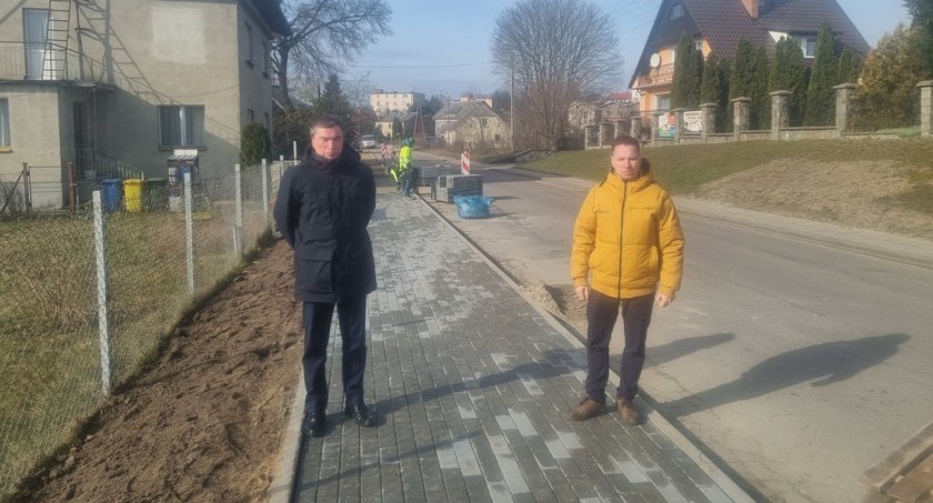 Nowe chodniki w Wielu. Piesi będą bardziej bezpieczni