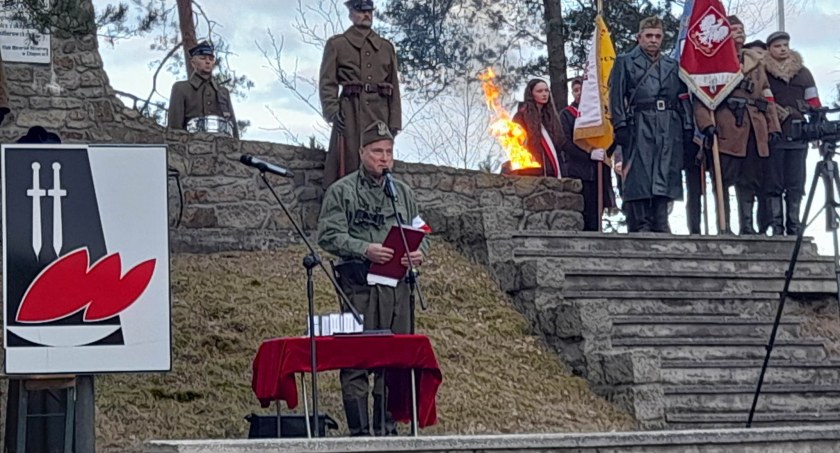 Harcerze uczestniczyli w obchodach w Męcikale