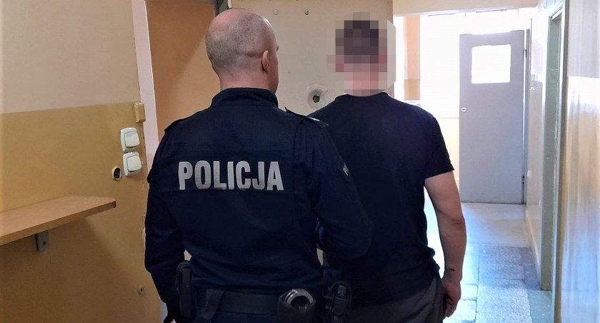 Pół tysiąca porcji narkotyków ukrył w szufladzie - 33-latek ma spore kłopoty