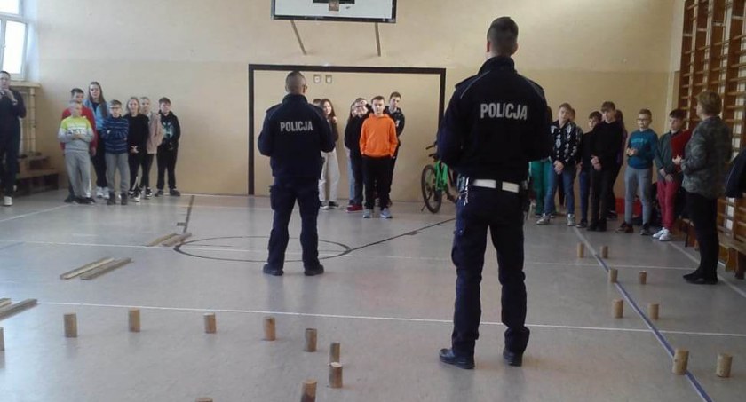 Zmagali się z wiedzą o bezpieczeństwie w ruchu drogowym