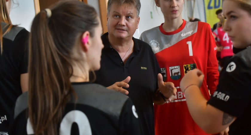 Porażka kościerskich szczypiornistek w Poznaniu