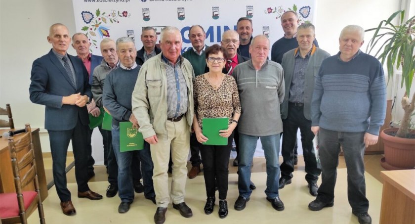 Sołtysi z gminy Kościerzyna wyróżnieni za długoletnią pracę