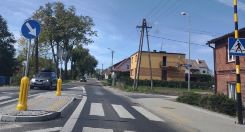 Przejścia dla pieszych i chodniki. Powiat walczy o dotacje