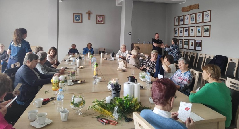 Dziemiany. Policjanci spotkali się z seniorami