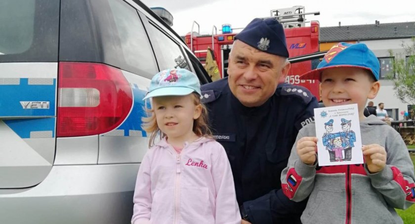 Policjanci uczestniczyli w pikniku rodzinnym