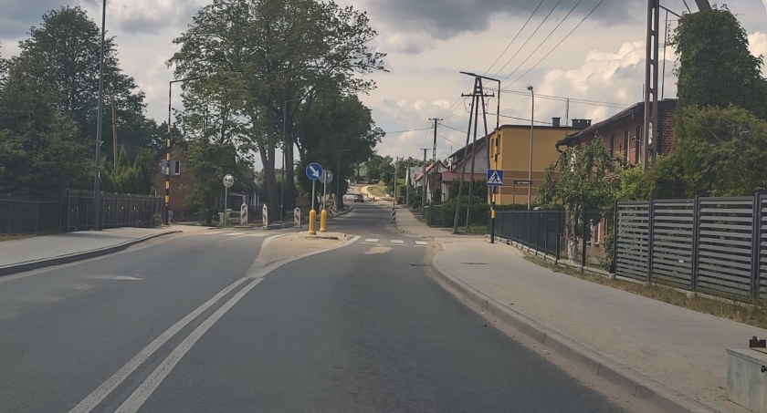 Brak oświetlenia na drodze wojewódzkiej w Starej Kiszewie