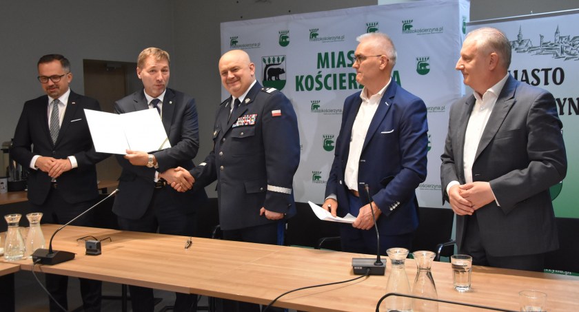 Kościerscy policjanci będą mieli nową komendę! Miasto przekazało działkę