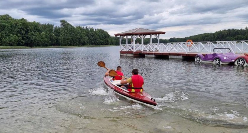 Dziemiany. Wyścigi na rowerkach wodnych i kajakach