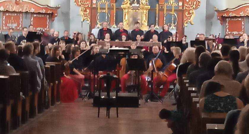 Fenomenalny koncert STÜBAphilharmonie & DoZa Chór w Kościerzynie