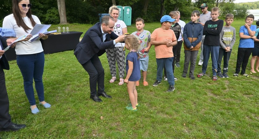 Gm. Stara Kiszewa. Wakacyjny czas wykorzystali na naukę pływania
