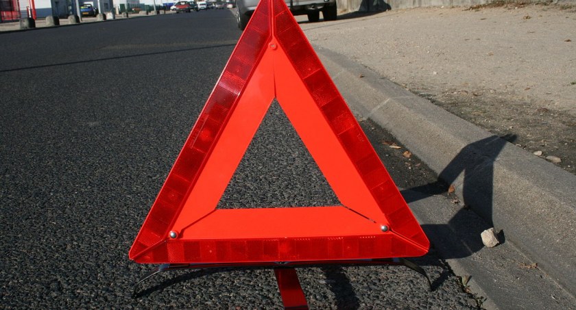Wąglikowice. Zderzenie kii z motocyklem - 23-latek w szpitalu