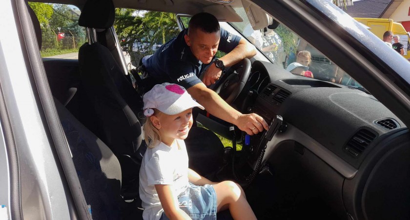 Policjanci promowali zawód policjanta