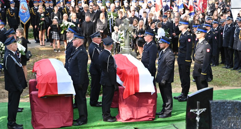 Ostatnie pożegnanie strażaków OSP Żukowo - druhny Karoliny Dargacz i druha Łukasza Dargacza