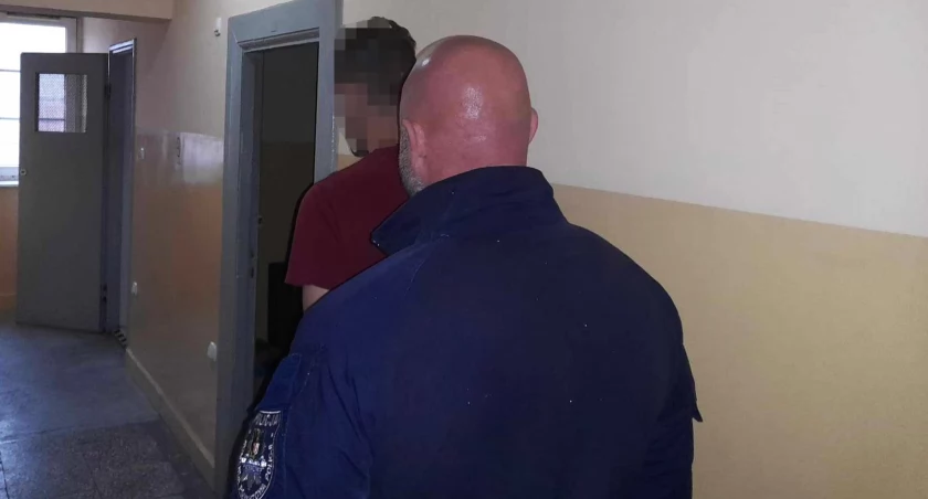 Na widok policjantów wpadł w panikę - miał przy sobie narkotyki