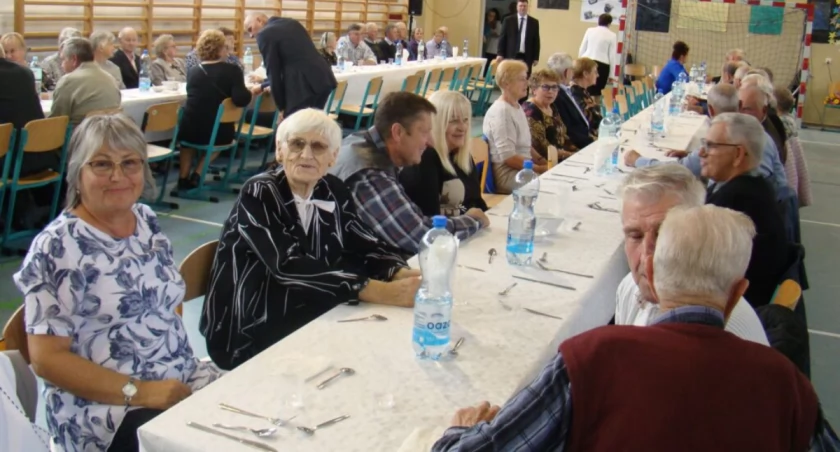 Dni Seniora w Wąglikowicach. Życzenia, rozmowy i wspólna zabawa