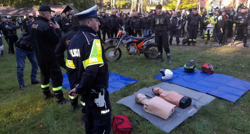 Policjanci promowali bezpieczeństwo podczas zakończenia sezonu motocyklowego