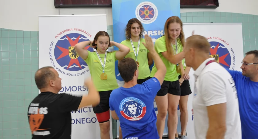 Znakomita forma pływaków i pływaczek z KS Aqua Sport