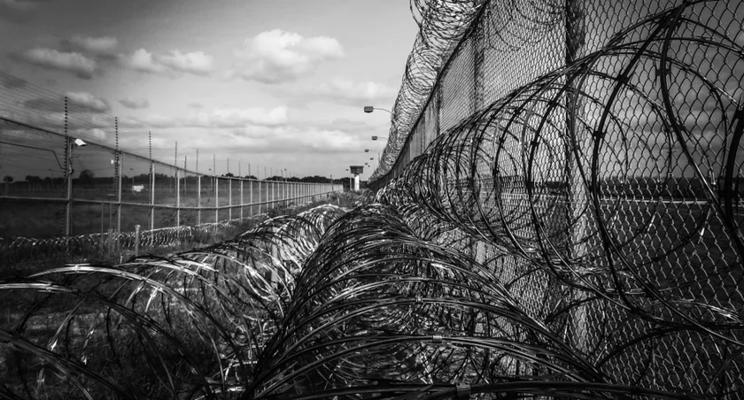 Trzech poszukiwanych w rękach policji