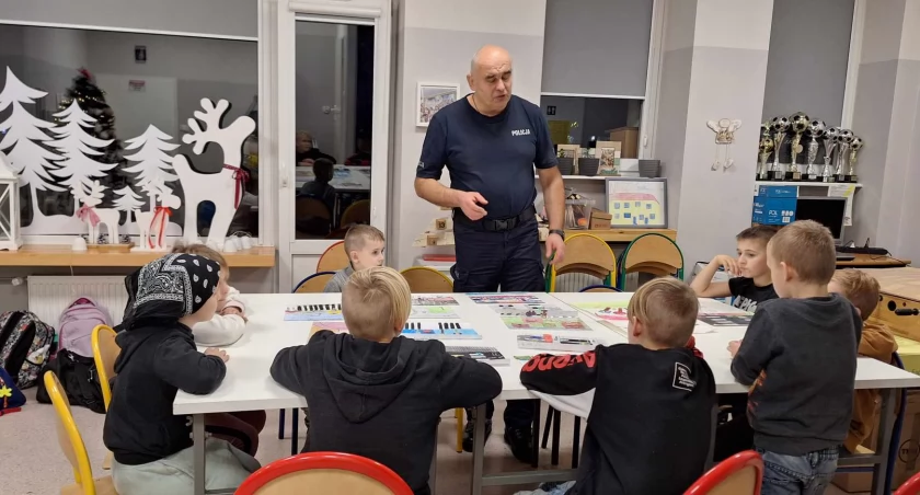 Policjanci podsumowali konkurs plastyczny „Moja Bezpieczna Droga do Szkoły”