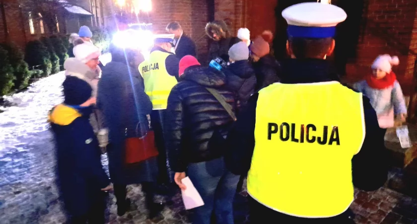 Policjanci mówili o bezpieczeństwie na drodze