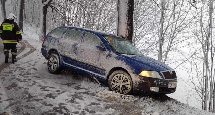 Trudne warunki na drogach - seria kolizji. Służby apelują o ostrożność