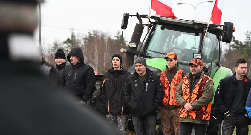 Rolnicy znów blokują drogi - 