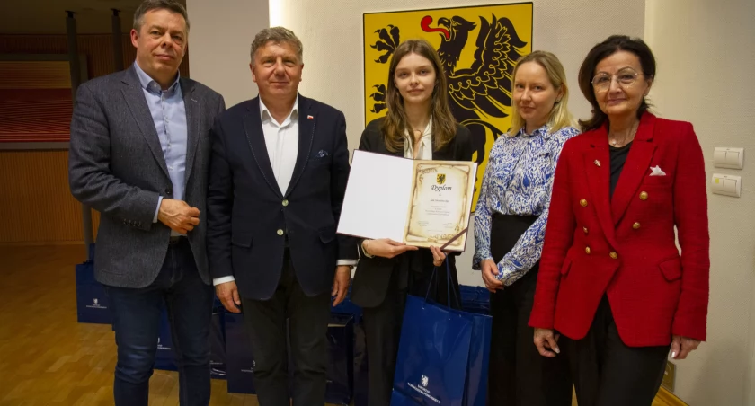 Julia Niesiołowska z Ekonomika najlepsza w województwie!