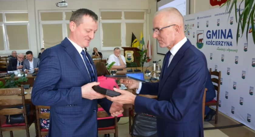 Gm. Kościerzyna. Wójt dostaje absolutorium, a część radnych żegna się ze stanowiskiem