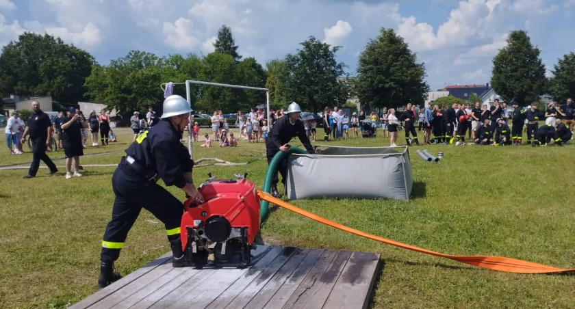OSP Grabowo Kościerskie wygrywa zawody strażackie w Lubaniu