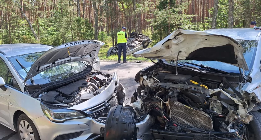 Zderzenie trzech samochodów w pobliżu Lipusza - trzy osoby w szpitalu